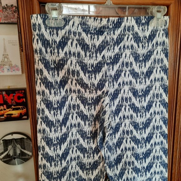3/$15 Printed Cotton Leggings NWOT - Picture 6 of 16